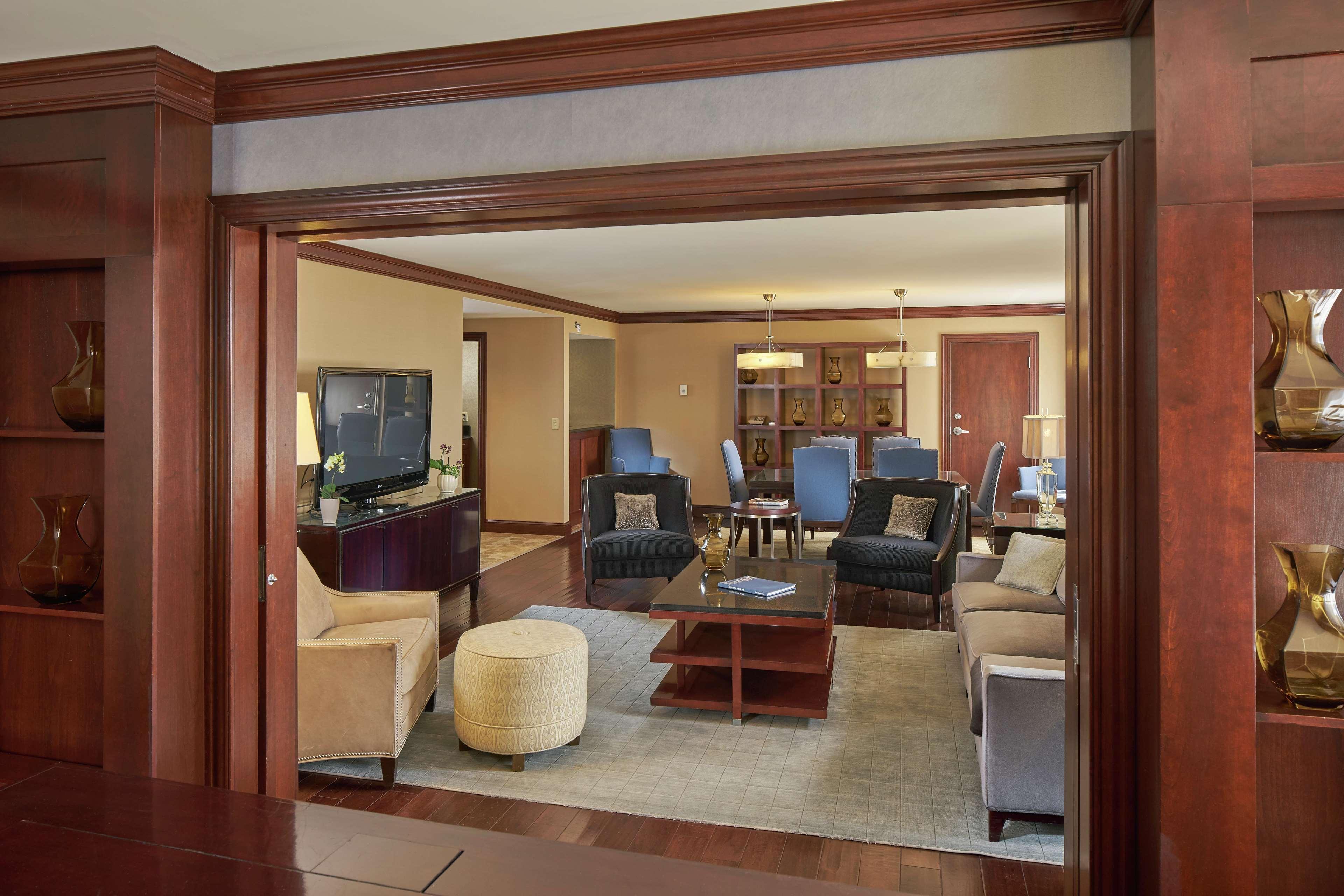 Hilton Raleigh North Hills Hotell Inreriör bild